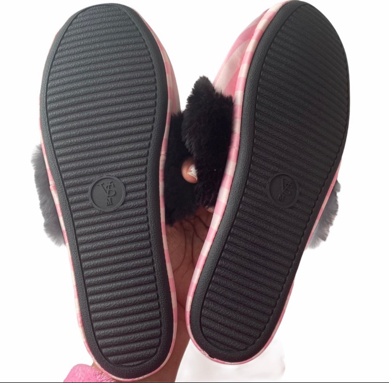 Pink slippers size 7/8 with bag