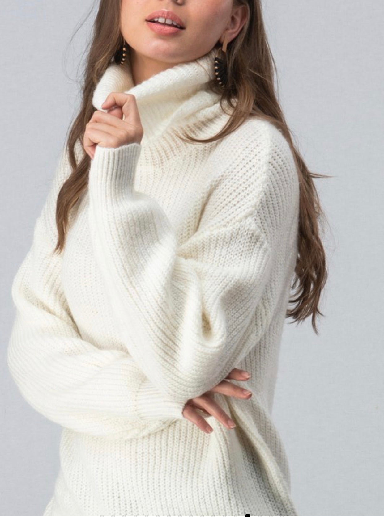 Soft knit turtleneck ivory tunic sweater