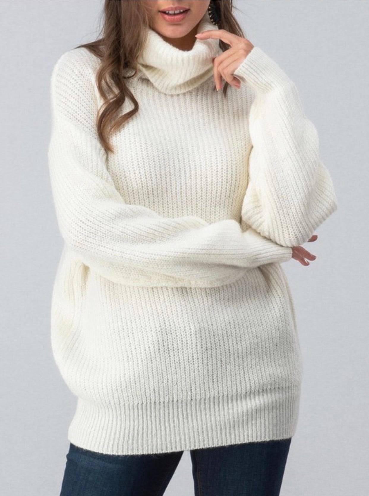 Soft knit turtleneck ivory tunic sweater