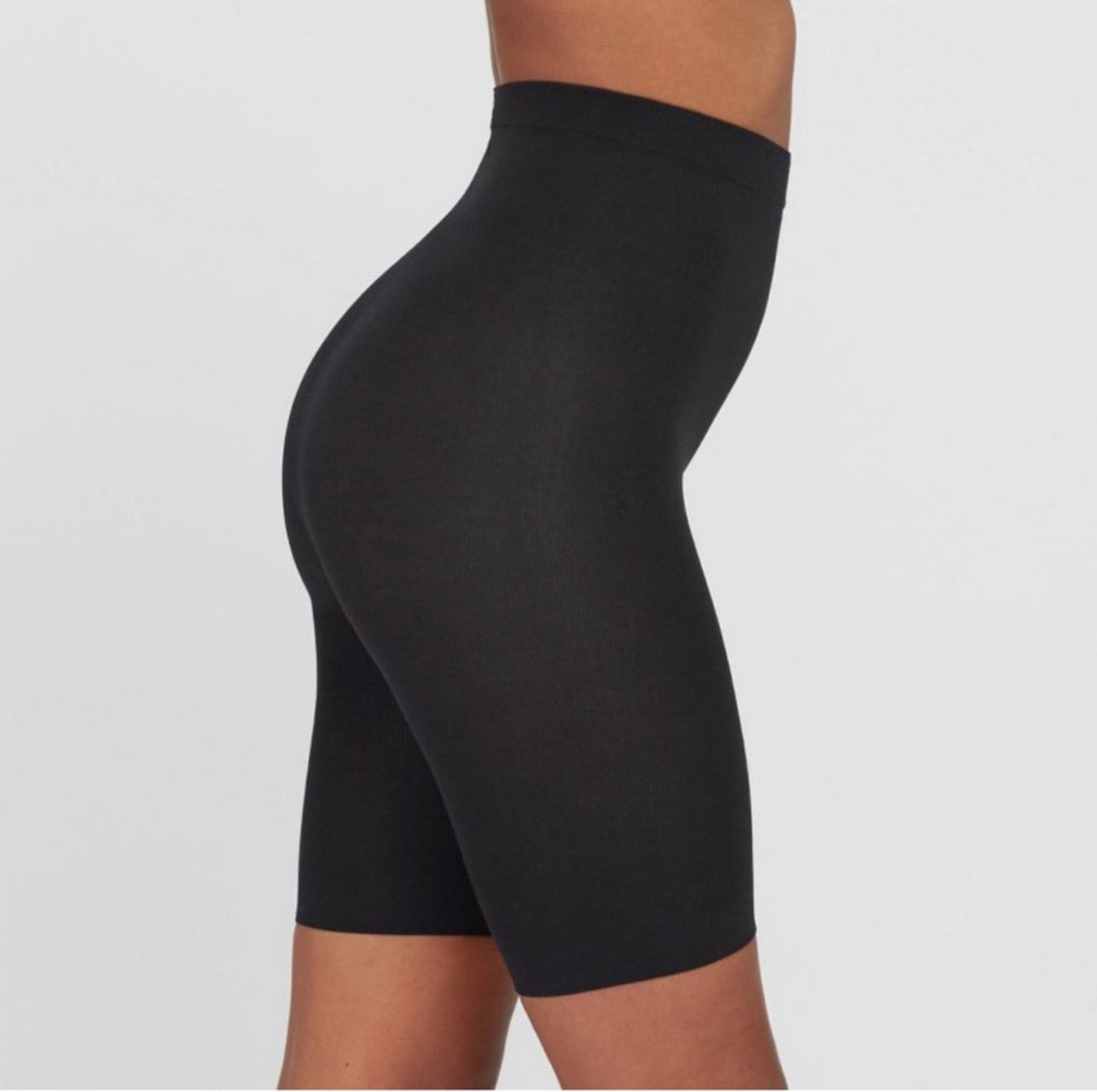 Spanx Mid Thigh Shapers size G